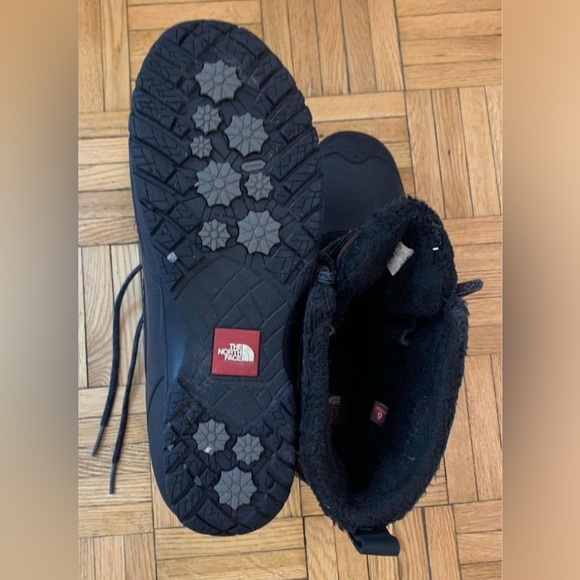 The North Face Women's Shellista II Shorty Boots - Black and Gray - Picture 3 of 4